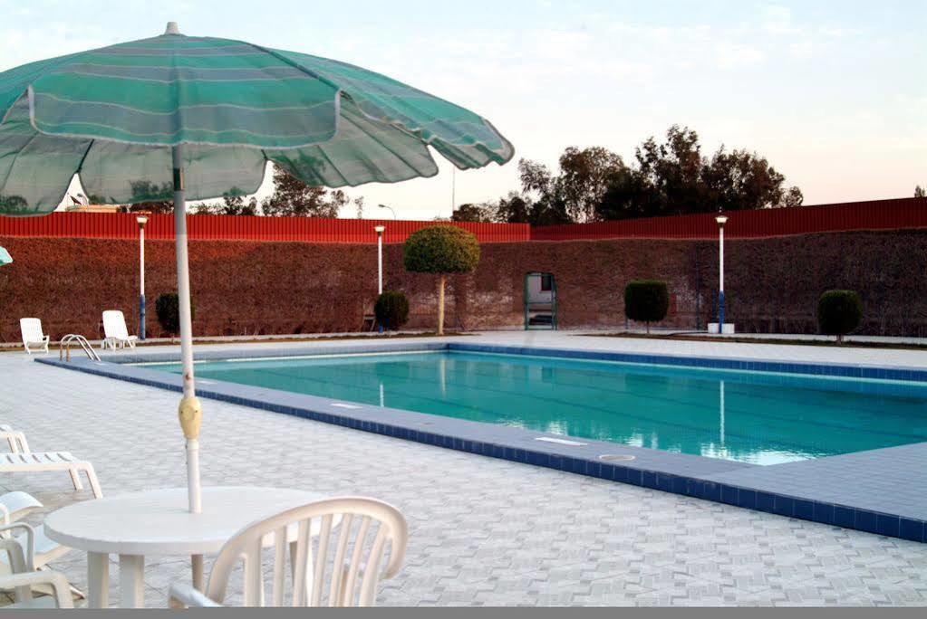 Dammam Hotel Exterior foto